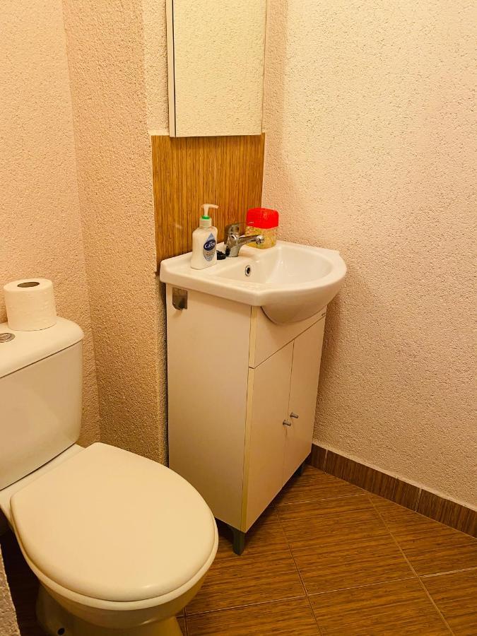 Sellada Apartament - Free Private Parking,Ac,Wi-Fi Carei Exterior foto